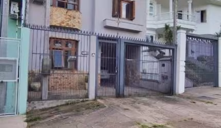 Sobrado Desocupado com  3 Dormitórios no Bairro Jardim Planalto&lt;BR&gt;&lt;BR&gt;Descubra o conforto e a modernidade deste sobrado em construção, localizado no Bairro Jardim Planalto. Com 3 dormitór