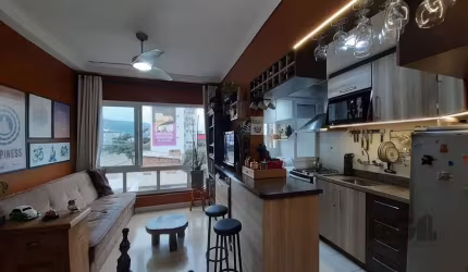 APARTAMENTO 2D | VAGA COBERTA, ESCRITURADA E COM DEPÓSITO | SEMIMOBILIADO&lt;BR&gt;&lt;BR&gt;Este é o apartamento ideal para quem valoriza conforto, segurança e uma localização privilegiada. Com 2 dor