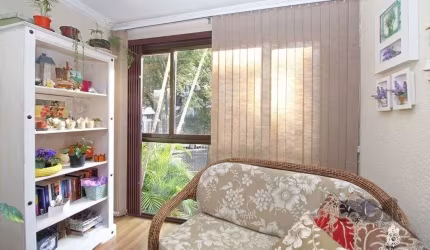Apartamento de 3 dormitórios, conta com uma espaçosa cozinha, Living em dois ambientes com sacada integrada, área de serviço com churrasqueira e sistema de água quente Juncker. Dispõe de 1 vaga de gar