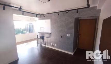 Seu apartamento está aqui! &lt;BR&gt;&lt;BR&gt;Amplo, arejado e bem ventilado. &lt;BR&gt;&lt;BR&gt;Esse três dormitórios com suíte, churrasqueira e semi mobiliado está esperando por você. &lt;BR&gt;&l