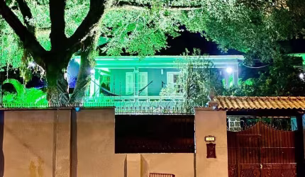 CASA DE 3 DORMITÓRIOS - BAIRRO ESPÍRITO SANTO - PORTO ALEGRE - RS   &lt;BR&gt;&lt;BR&gt; CASA MAJESTOSA CLÁSSICA DE ÉPOCA - 3 DORMITÓRIOS - 1 SUITE - 1 ESCRITÓRIO - LIVING COM LAREIRA - PISICNA - PÁTI
