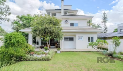Casa diferenciada no bairro Ipanema, construção com projeto moderno e fino acabamento.&lt;BR&gt;&lt;BR&gt;A Casa ficará semimobiliada e possui 3 suítes (sendo 1 delas master com closet e hidro) todas 