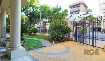 Excelente apartamento térreo com 112m²  de áre privativa.&lt;BR&gt;Apartamento com  três dormitórios hoje transformado em dois, de fácil reversão.&lt;BR&gt;Hall de entrada, cozinha com área de serviço