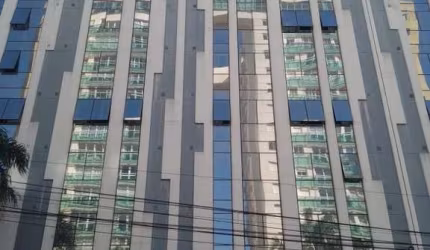 Sala comercial  toda MOBILIADA no principal eixo econômico, comercial e empresarial Carlos Gomes e Moinhos de Vento. Possui acesso facilitado ao aeroporto e o local é servido por vias arteriais de gra