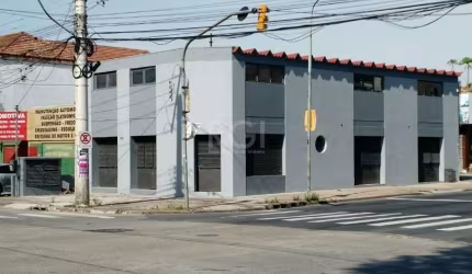 Prédio comercial de 2 andares, esquina com a Av. Sertório de 339 mq de área construída. Terreno 9,2 x 22 m.