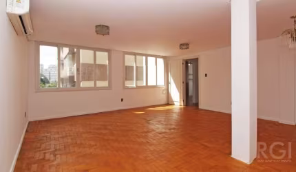 BARBADA! Apartamento 2 quartos, c/ 92,54m², de fundos, elevador, uma vaga dupla de garagem.&lt;BR&gt;&lt;BR&gt;No bairro Moinhos de Vento, Rio Branco em Porto Alegre está próximo aos bairros, Auxiliad