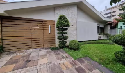 Casa a venda 03 dormitórios 280mq Jardim Lindóia - Excelente casa térrea, sala de estar com lareira, jardim de inverno, lavabo, sala de jantar, cozinha/copa, três dormitórios sendo uma suíte, banheiro