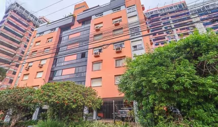 Apartamento de 99,34 m² de área privativa, com 3 dormitórios sendo 1 com suíte , living amplo com sacada e churrasqueira, banheiro social com armário, cozinha com armários, área de serviço e banheiro 