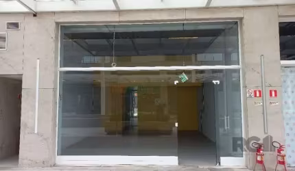 Loja com cerca de 52m², piso cerâmico e fachada de vidro, junto Trend Mall Boutique. Empreendimento elegante e moderno, sendo uma excelente opção para toda a região, com acesso facilitado, estacioname