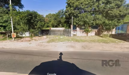 Excelente terreno na Avenida Belém Velho, com projeto já aprovado para condomínio com 33 unidades.&lt;BR&gt;Localizado em ponto estratégico da zona sul, com saídas para Avenida Cavalhada, Estrada Cost