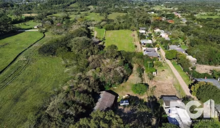 Sítio à venda no Lami com 42.800m², com linda vista para o Guaíba, casa com 240m² e um galpão de alvenaria com 117m². Estuda-se propostas, parcelamento, veículos...&lt;BR&gt;Agende sua visita e venha 