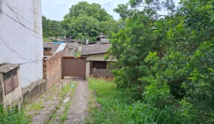 Terreno de 22 metros de frente por 84 metros de fundo, localizado no bairro Vila Nova, em uma das áreas mais estratégicas da região, próximo à rotatória que dá acesso ao hospital. A excelente localiza