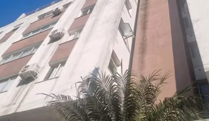 Apartamento amplo e ensolarado próximo ao Instituto de Cardiologia e Hospital Ernesto Dornelles&lt;BR&gt;&lt;BR&gt;Se você busca conforto, praticidade e uma excelente localização, este apartamento é a