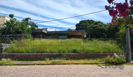 Ótimo terreno com vista no Morro Santa Tereza. &lt;BR&gt;Terreno Bem localizado a 2 minutos da Casa Moacir, 5 minutos do Hospital Mãe de Deus. &lt;BR&gt;Perfeito para construção de moradia ou casa com