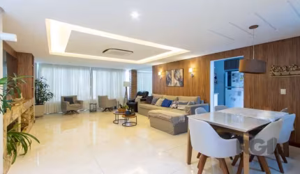 Casa em condomínio com ELEVADOR,   4 dormitórios sendo 2  suítes ( principal com duas sacadas), amplo social climatizado e vista panorâmica para o Guaíba,  cozinha planejada e área de serviço modulada