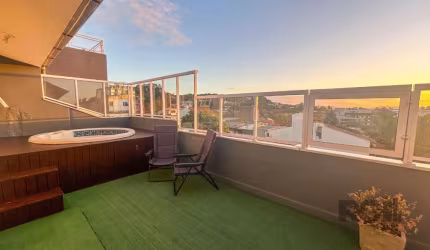 Linda Cobertura  142,16 m² privativos - LINDA VISTA NO BAIRRO TRISTEZA - 01 vaga escriturada&lt;BR&gt;    &lt;BR&gt;&lt;BR&gt; Encantadora Cobertura à venda na Zona Sul de Porto Alegre! &lt;BR&gt;Loca
