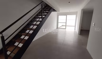 Duplex para Venda - 179.08m², 2 dormitórios, sendo 2 suites, 2 vagas - Petrópolis