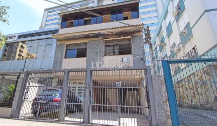 Casa para Venda - 300m², 6 dormitórios, sendo 1 suites, 3 vagas - Menino Deus