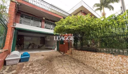 Casa para Venda - 317m², 5 dormitórios, sendo 1 suites, 2 vagas - Teresópolis