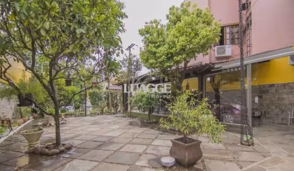 Casa para Venda - 252m², 3 dormitórios, sendo 1 suites, 3 vagas - Parque Santa Fé