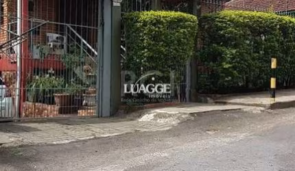 Casa para Venda - 228m², 3 dormitórios, 3 vagas - Teresópolis