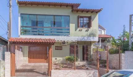 Casa para Venda - 272m², 3 dormitórios, sendo 1 suites, 2 vagas - Sarandi