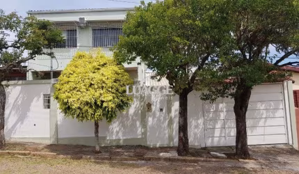 Casa para Venda - 259m², 4 dormitórios, sendo 1 suites, 4 vagas - Coronel Aparício Borges