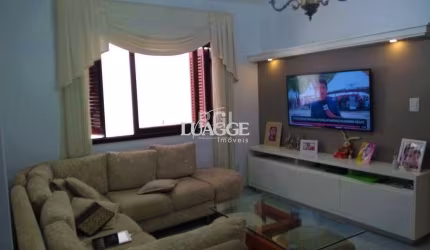 Casa para Venda - 175m², 4 dormitórios, sendo 2 suites, 2 vagas - Santa Cecília