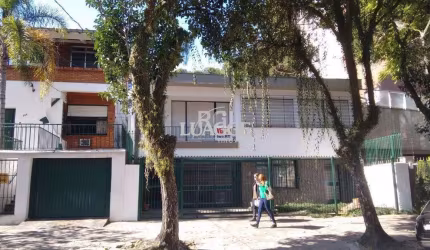 Casa para Venda - 363m², 3 dormitórios, sendo 1 suites, 2 vagas - São João