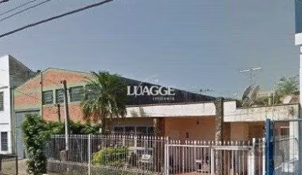 Casa 3 dormitórios com suíte  no bairro Anchieta em Porto Alegre