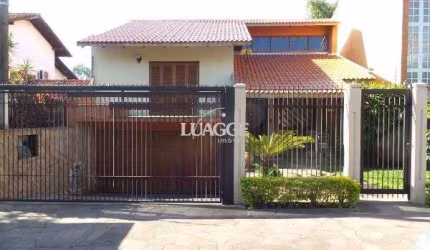 Casa para Venda - 287m², 4 dormitórios, sendo 1 suites, 4 vagas - Tristeza