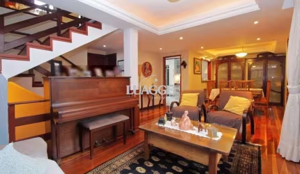 Casa de 275m² - 3 dormitórios e 3 vagas no bairro Coronel Aparício Borges
