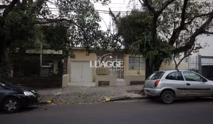 Casa com 3 Dormitórios Para comprar  250 m² - Petrópolis - Porto Alegre/R