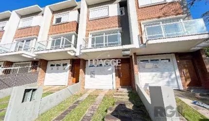Sobrado para Venda - 100m², 3 dormitórios, sendo 3 suites, 2 vagas - Portal Do Guarujá