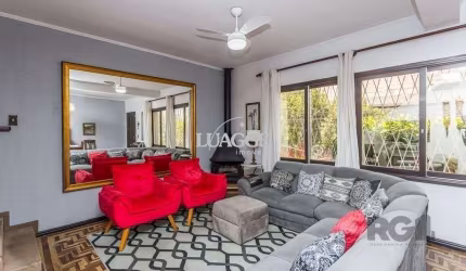 Casa 210m² - 3 dormitórios, 2 vagas