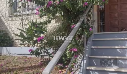 Casa de 2 dormitórios, bairro Vila Ipiranga