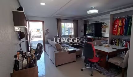 Casa com 2 dormitórios no bairro Hípica