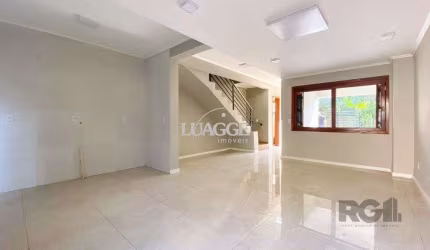 Casa de 3 dormitórios no bairro Mário Quintana