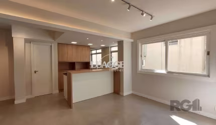 Apartamento semi mobiliado, 67m², 2 dormitórios, 1 vaga no bairro Petrópolis