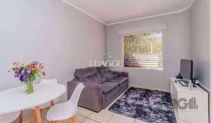 Casa com 99,73m², 2 dormitórios, 2 vagas no bairro Floresta