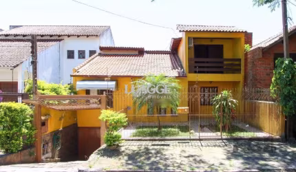 Casa 04 dormitórios, 02 suítes, living 02 ambientes