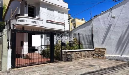 Sobrado para Venda - 160m², 3 dormitórios, sendo 1 suites, Floresta