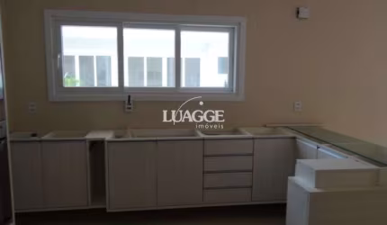 Casa para Venda - 305m², 3 dormitórios, sendo 3 suites, 4 vagas - Nonoai
