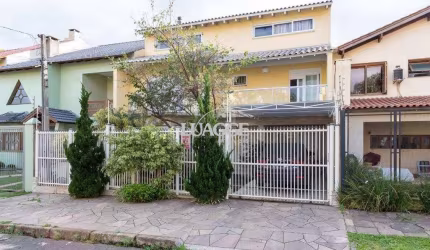 Casa para Venda - 342m², 3 dormitórios, sendo 2 suites, 2 vagas - Espírito Santo