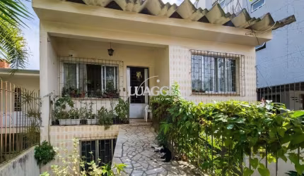 Casa para Venda - 210m², 3 dormitórios, sendo 1 suites, 2 vagas - Tristeza