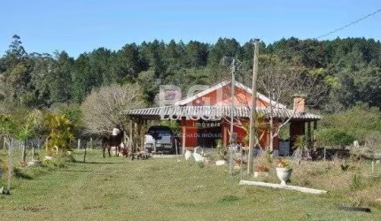 Sítio para Venda - 100m², 2 dormitórios, 1 vaga - Itapuã