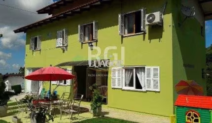 Sítio para Venda - 246m², 3 dormitórios, sendo 2 suites, 6 vagas - Vila Nova