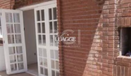 Casa Condominio em Porto Alegre, no bairro Vila Jardim, com 2 dormitório(s), e 2 banheiros, à venda.