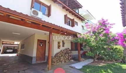 Casa para Venda - 360m², 3 dormitórios, sendo 1 suites, 4 vagas - Portal do Guarujá