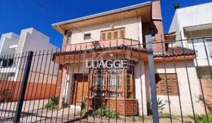 Casa para Venda - 239m², 5 dormitórios, sendo 1 suites, 4 vagas - Hípica